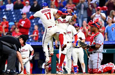 Marlins try to extend road win streak in matchup with the Phillies